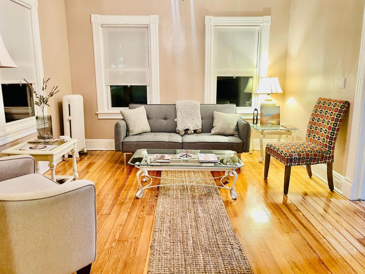 Delightful 2Br Apartment With Balcony - 15 Min From Mohegan Sun- Foxwoods Casinos & Mystic Ню Лондон Екстериор снимка