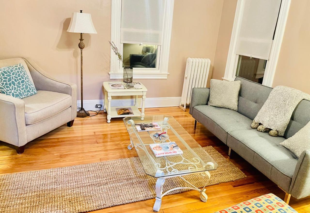 Delightful 2Br Apartment With Balcony - 15 Min From Mohegan Sun- Foxwoods Casinos & Mystic Ню Лондон Екстериор снимка