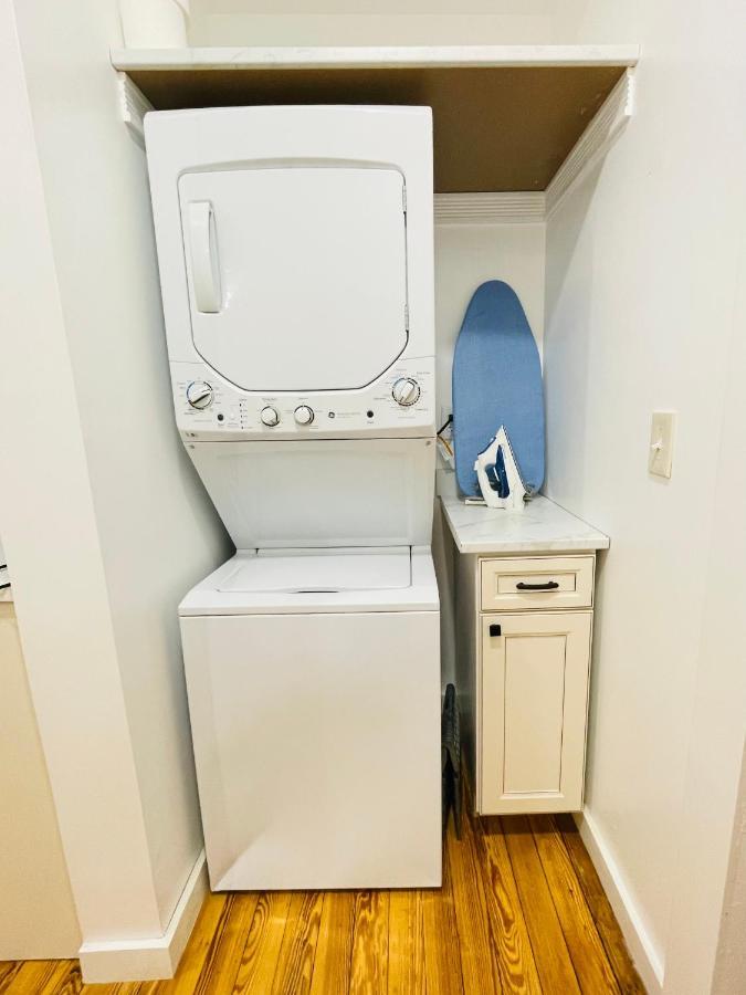 Delightful 2Br Apartment With Balcony - 15 Min From Mohegan Sun- Foxwoods Casinos & Mystic Ню Лондон Екстериор снимка