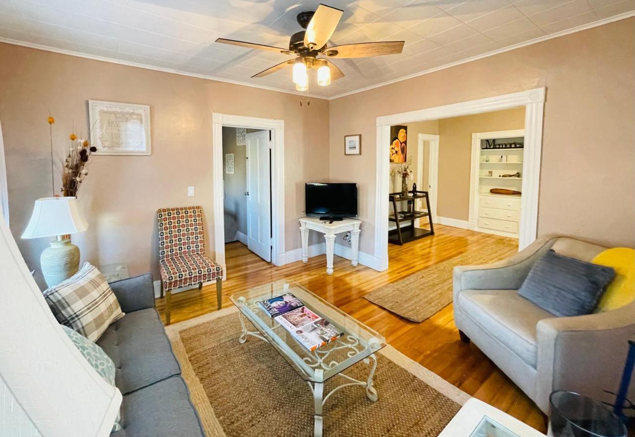 Delightful 2Br Apartment With Balcony - 15 Min From Mohegan Sun- Foxwoods Casinos & Mystic Ню Лондон Екстериор снимка