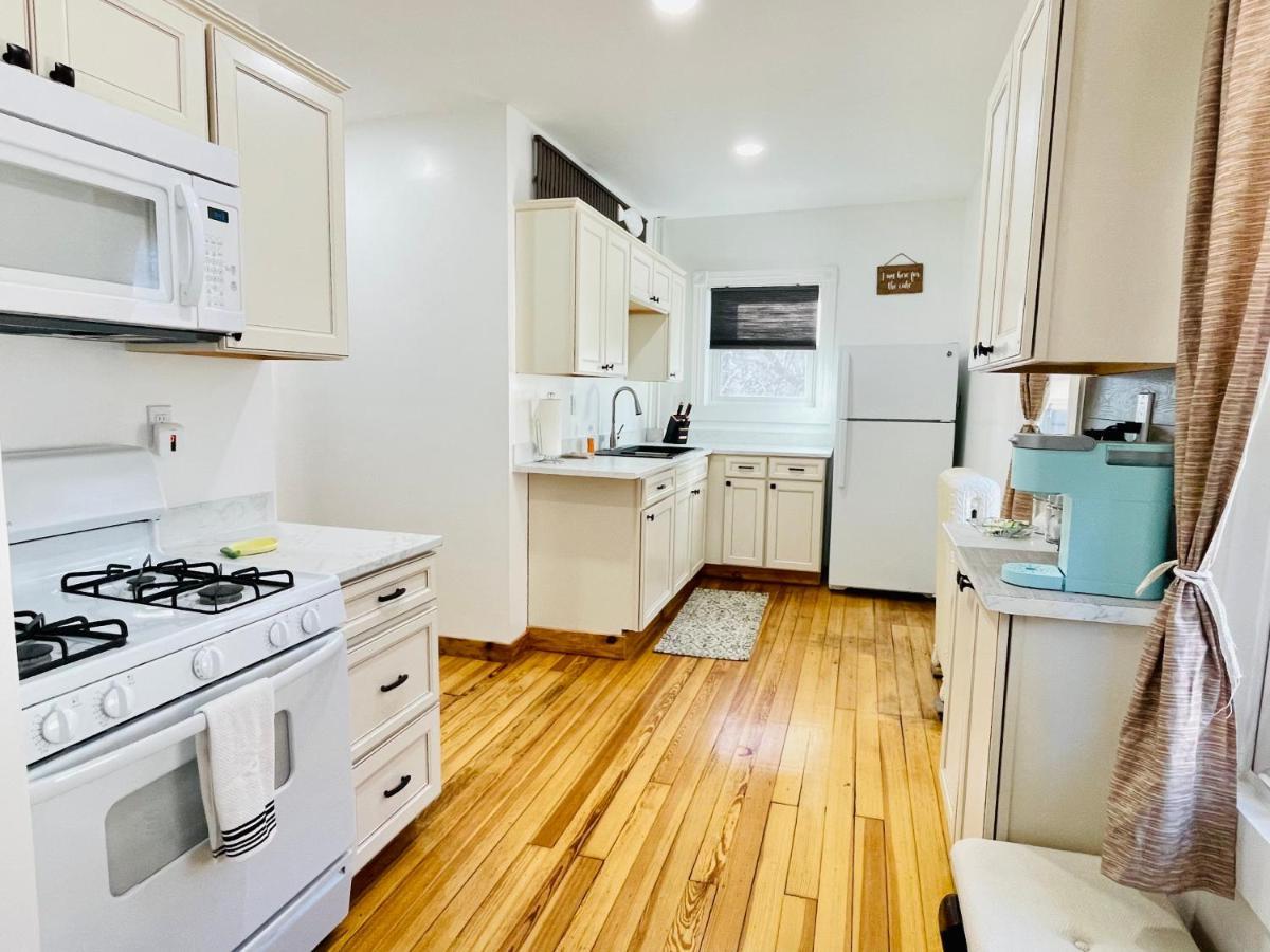 Delightful 2Br Apartment With Balcony - 15 Min From Mohegan Sun- Foxwoods Casinos & Mystic Ню Лондон Екстериор снимка