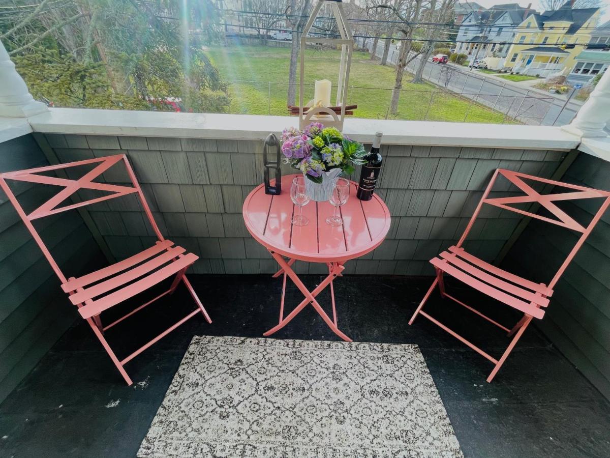 Delightful 2Br Apartment With Balcony - 15 Min From Mohegan Sun- Foxwoods Casinos & Mystic Ню Лондон Екстериор снимка