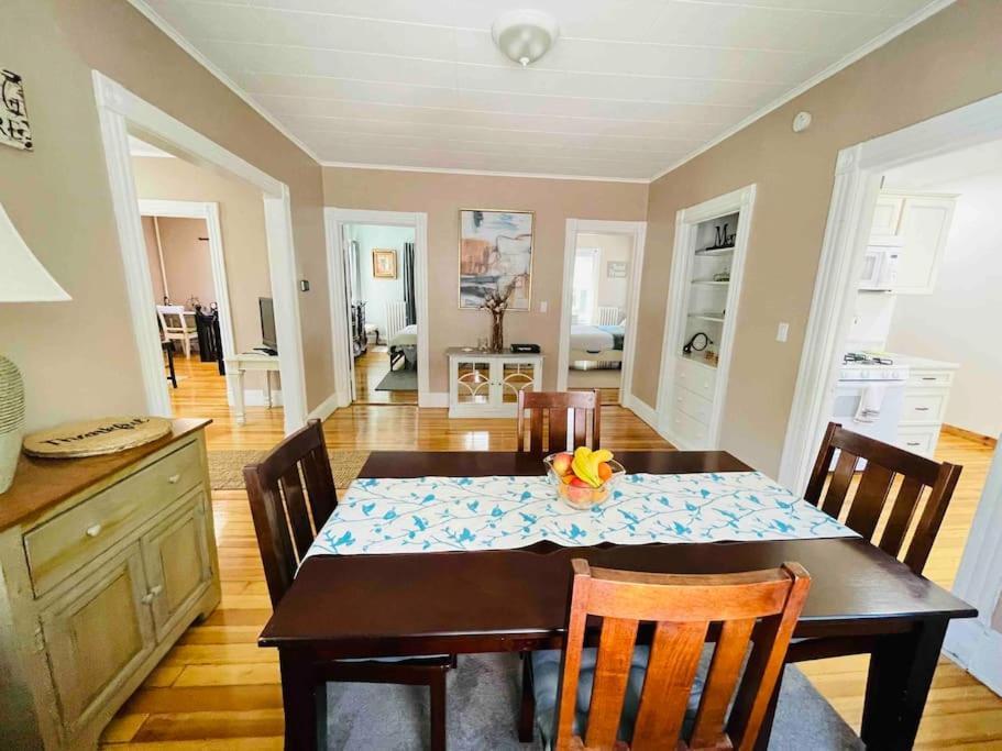 Delightful 2Br Apartment With Balcony - 15 Min From Mohegan Sun- Foxwoods Casinos & Mystic Ню Лондон Екстериор снимка