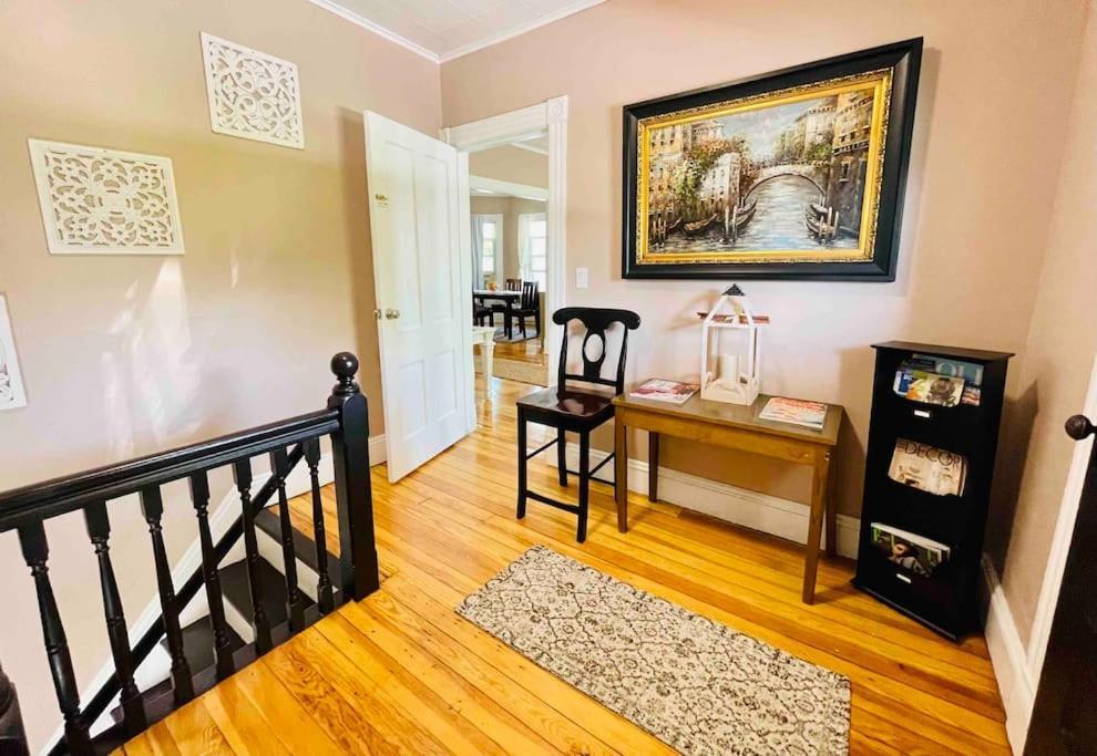 Delightful 2Br Apartment With Balcony - 15 Min From Mohegan Sun- Foxwoods Casinos & Mystic Ню Лондон Екстериор снимка