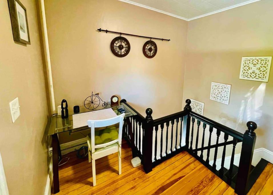Delightful 2Br Apartment With Balcony - 15 Min From Mohegan Sun- Foxwoods Casinos & Mystic Ню Лондон Екстериор снимка
