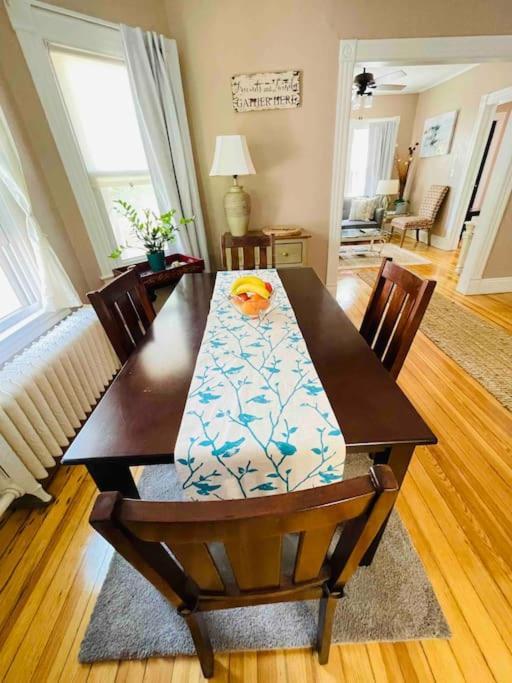 Delightful 2Br Apartment With Balcony - 15 Min From Mohegan Sun- Foxwoods Casinos & Mystic Ню Лондон Екстериор снимка