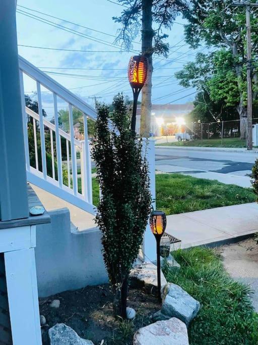 Delightful 2Br Apartment With Balcony - 15 Min From Mohegan Sun- Foxwoods Casinos & Mystic Ню Лондон Екстериор снимка
